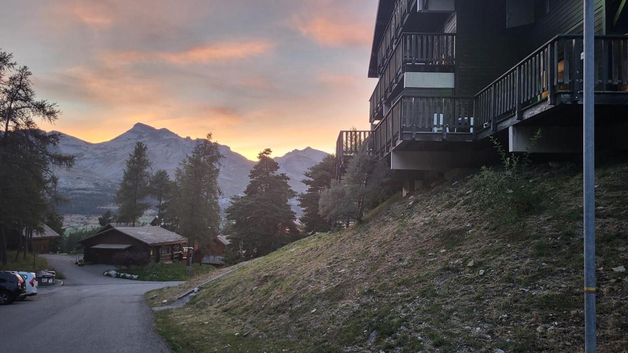 Appartement 4 A 6 Personnes - Chalets D'Aurouze - La Joue Du Loup Saint-Étienne-en-Dévoluy Екстериор снимка